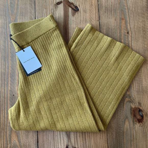 Who What Wear women’s size medium cropped knit pants. Part of a set! - Picture 6 of 9